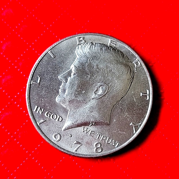 1978 (D) Kennedy Half dollar GREAT condition RARE - Picture 1 of 3